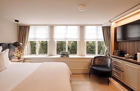 Double Room (Merchant - Canal View)