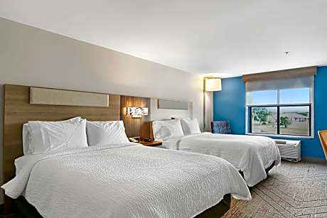 2 Queen Beds Standard