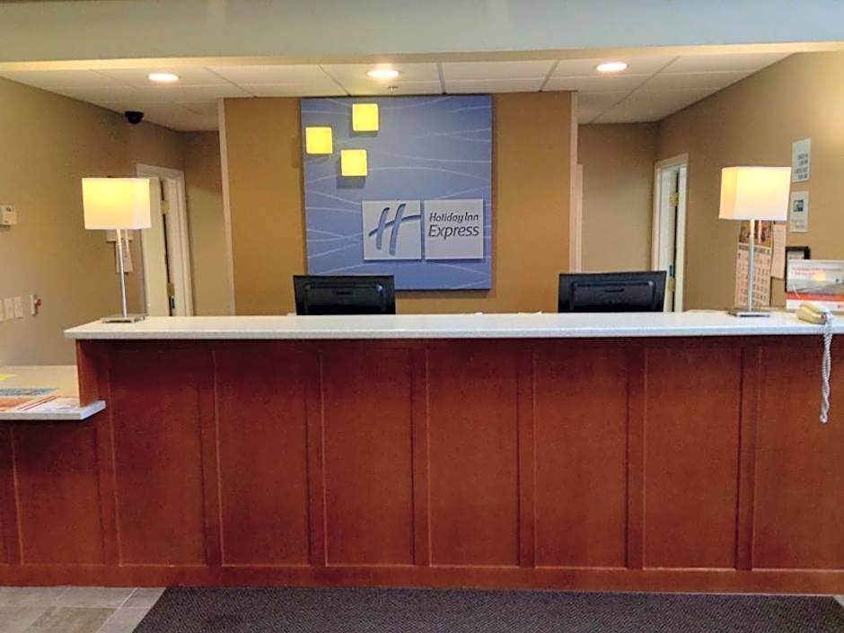 Holiday Inn Express & Suites Winner By IHG