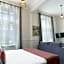 Public House Hotel