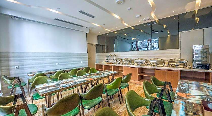 Lavande Hotel Chongqing Tongliang Gas Building