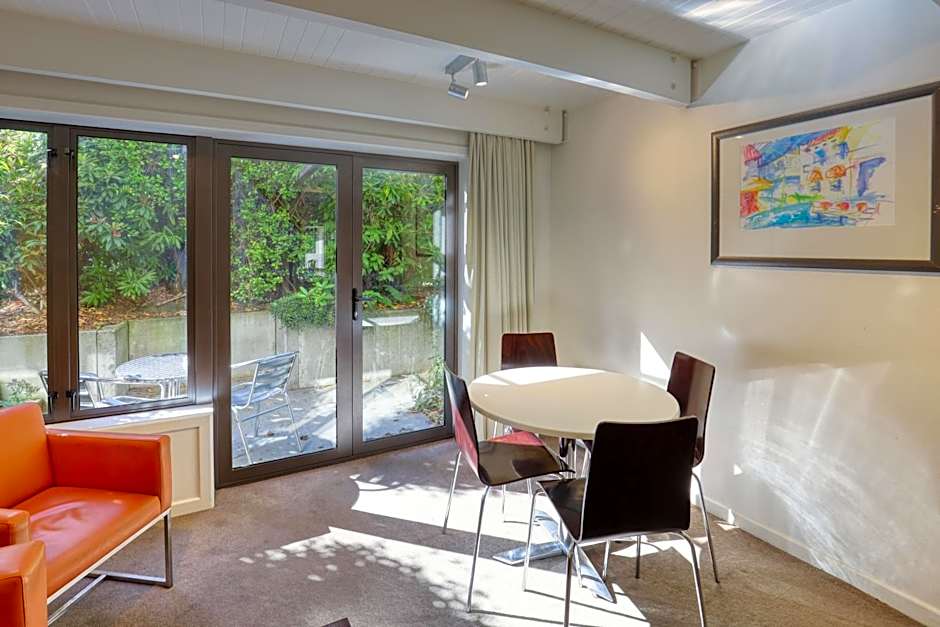 Garden Court Suites & Apartments