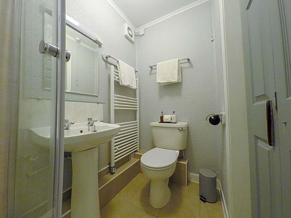 The Upper Largo Hotel & Restaurant