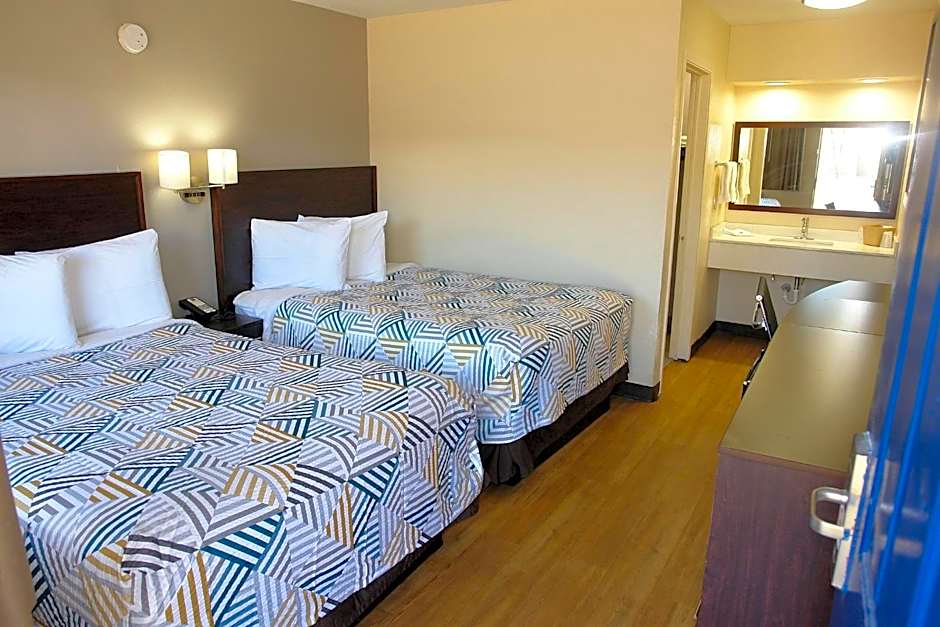 Motel 6 Hattiesburg, MS