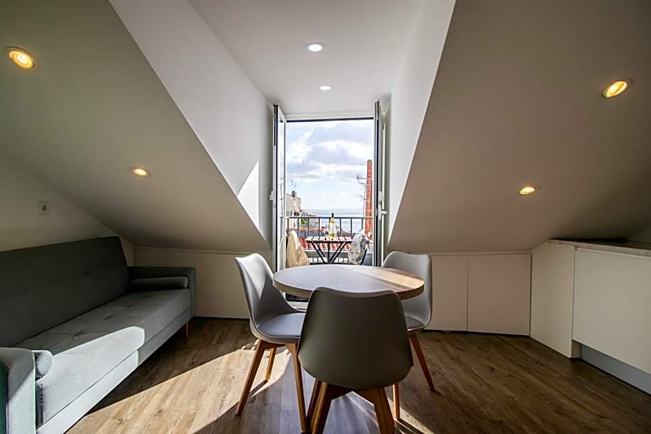 Loios Studios and Apartments