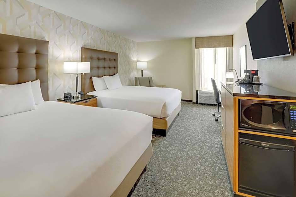 Drury Inn & Suites Birmingham Lakeshore Drive