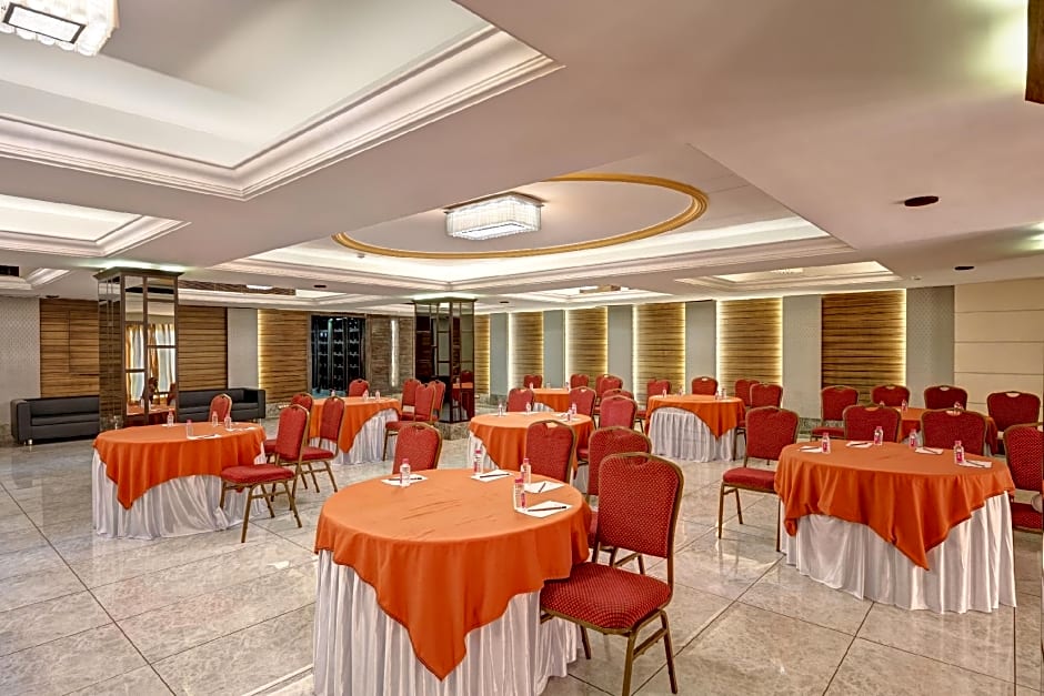 The Cama - A Sabarmati Riverfront Hotel