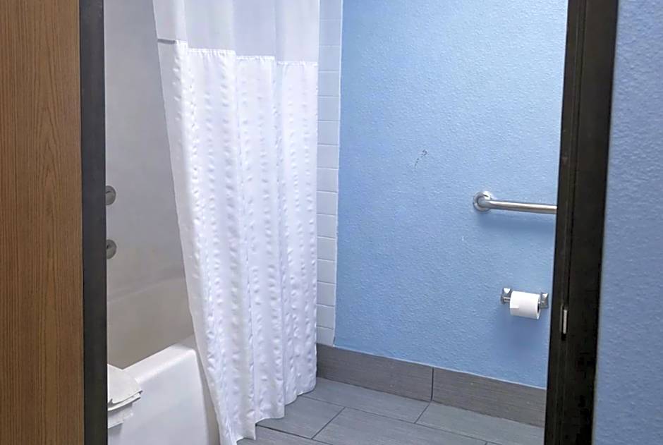 Woodland Inn and Suites Extended Stay