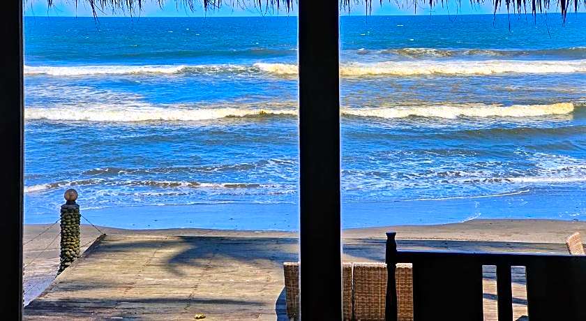 Most Exotic Beachfront Villa Keong
