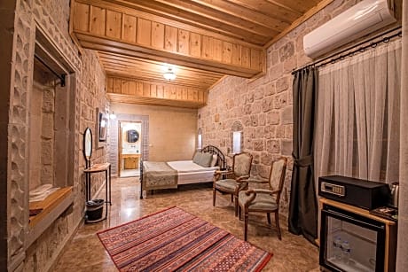 Stone Standard Double Room