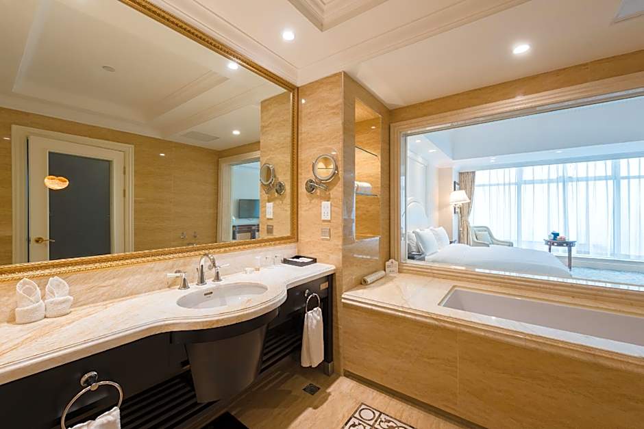 Qingdao Jianxin International Hotel