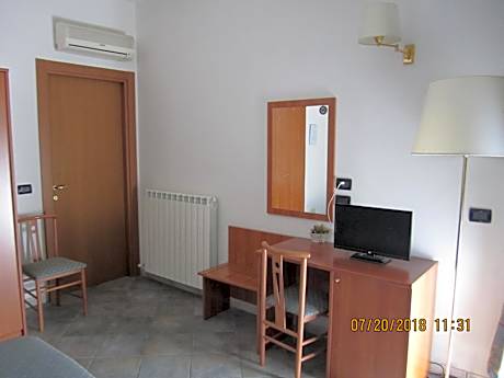 Double or Twin Room with Private Bathroom