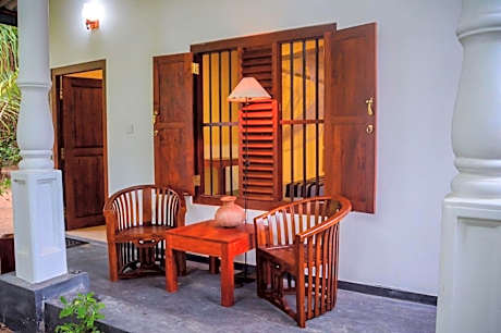 Shehani Beach Bungalow