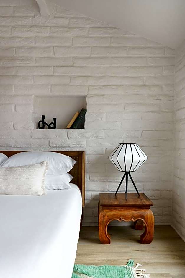 The Green Room Hotel