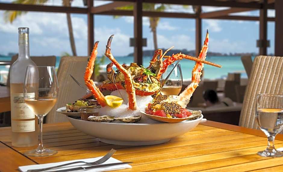 Holland House Beach Hotel