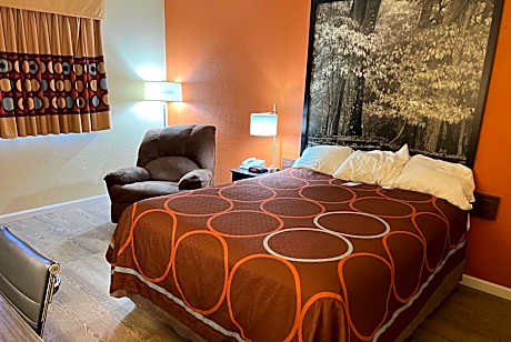 1 Queen Bed Non-Smoking