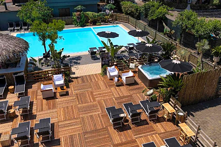 CASA MAJOR Hotel & Appartamenti CERVIA