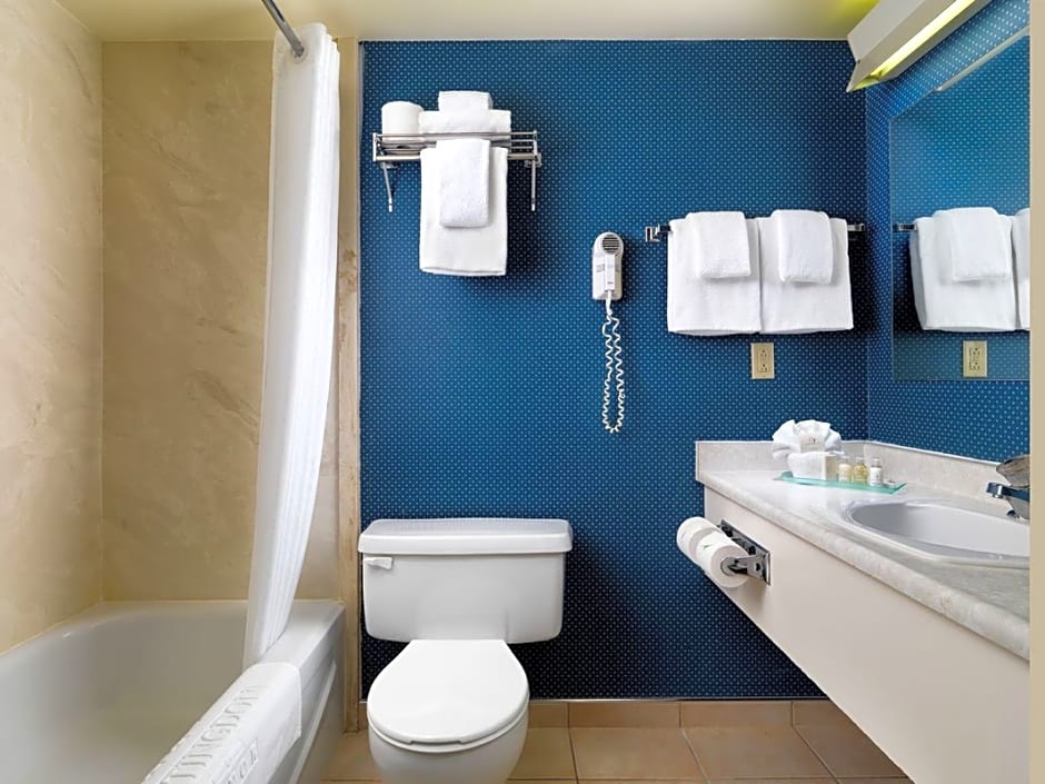 Huntingdon Hotel and Suites