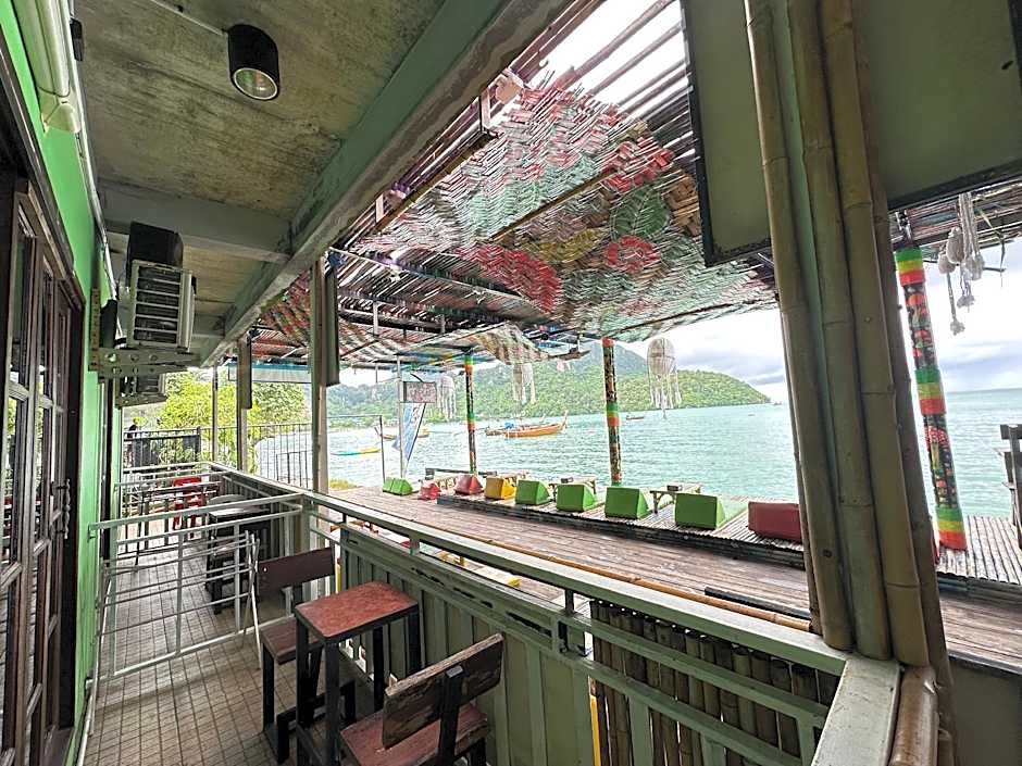 Phi Phi Green House