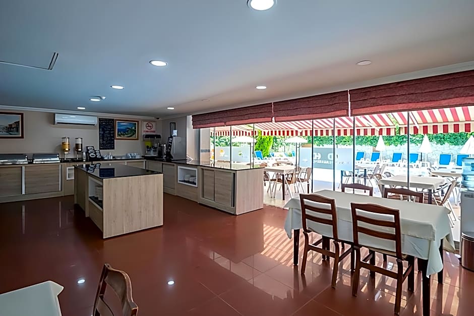 Lara Dinc Hotel