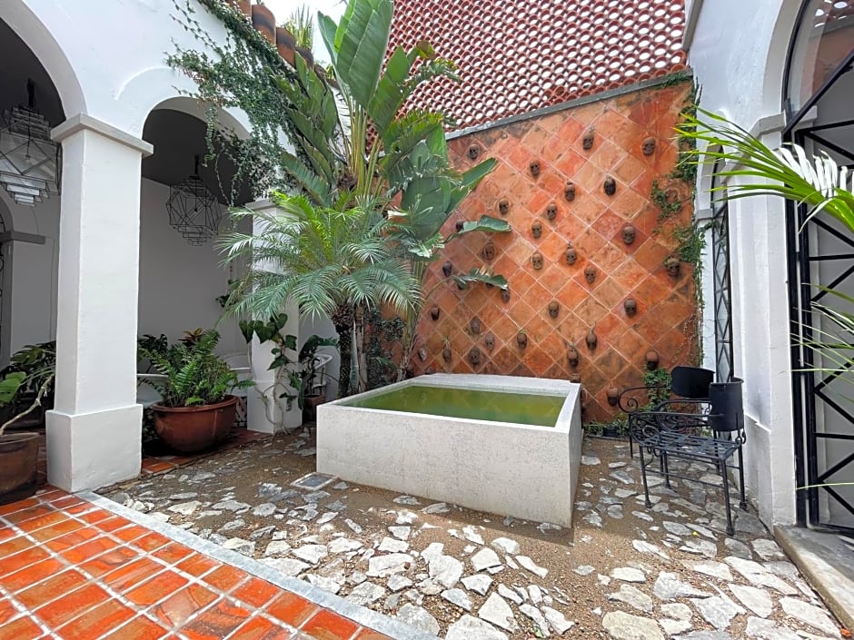 Casa Blanco by Barrio Mexico