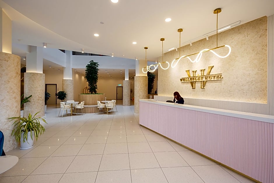 Wellesley Hotel