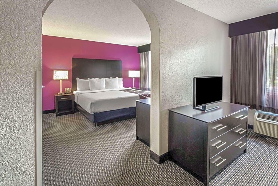 La Quinta Inn & Suites by Wyndham Miami Lakes