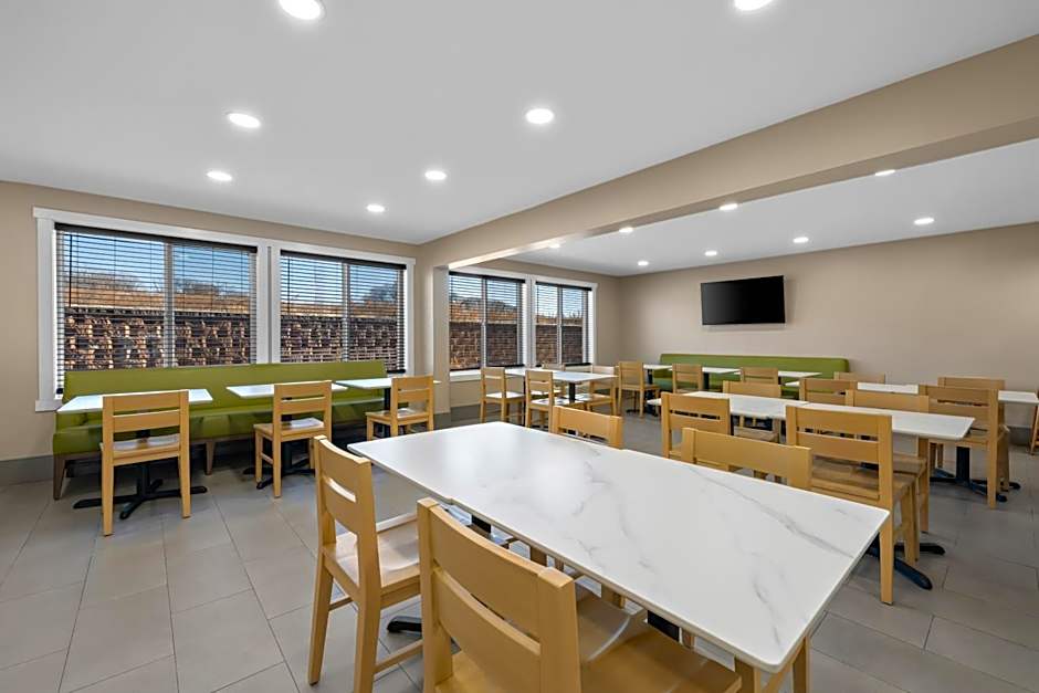 Country Inn & Suites by Radisson, Coon Rapids, MN