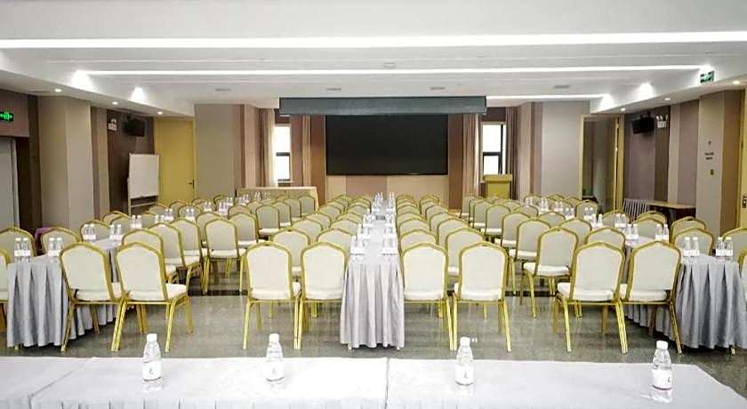 Lavande Hotels· Jingzhou Jianli