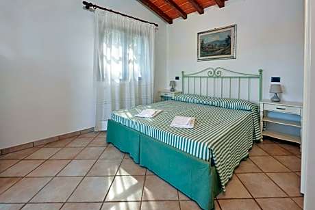 Two-Bedroom Apartment with Terrace and Sea View