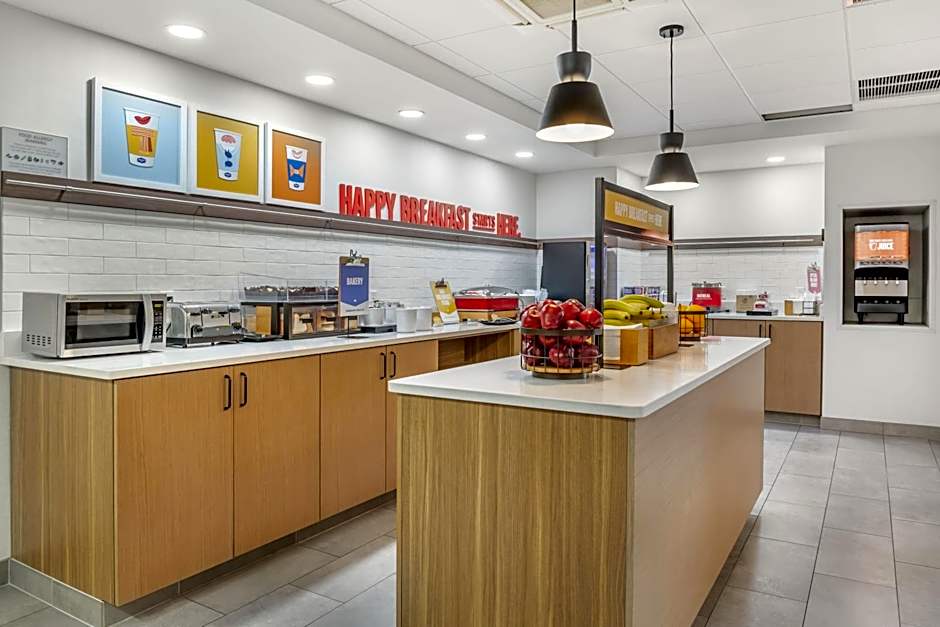 Hampton Inn & Suites Cincinnati/Uptown-University Area