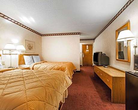 2 Double Beds, Smoking