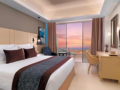 Deluxe Room with Pool & Garden View