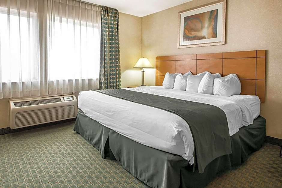 Quality Inn Dubuque on Hwy 20