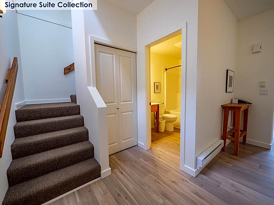 Waters Edge Shoreside Suites