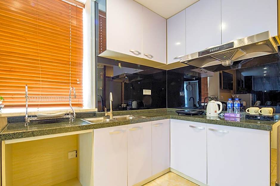 Guangzhou Manhattan International Apartment Zhengjia Free bus services are provided for the first and second phases