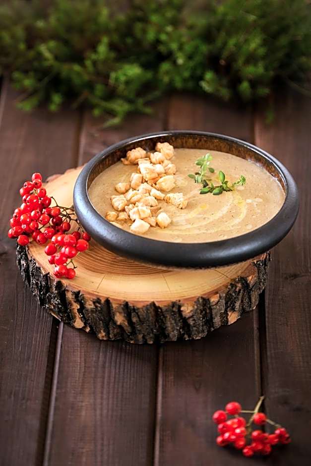 Leśna Perła - Restauracja i Pokoje Hotelowe