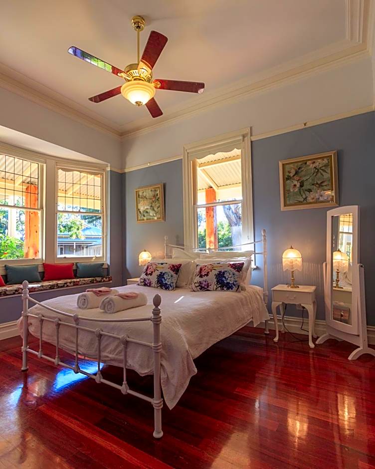 The Oaks Lilydale Accommodation