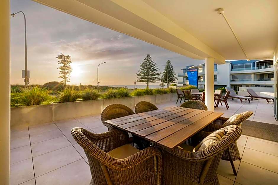 The Reef Beachfront Apartments