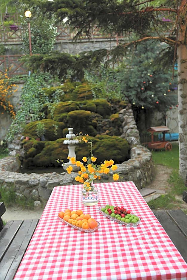 ABANT DORT MEVSİM KONAĞI HOSTEL