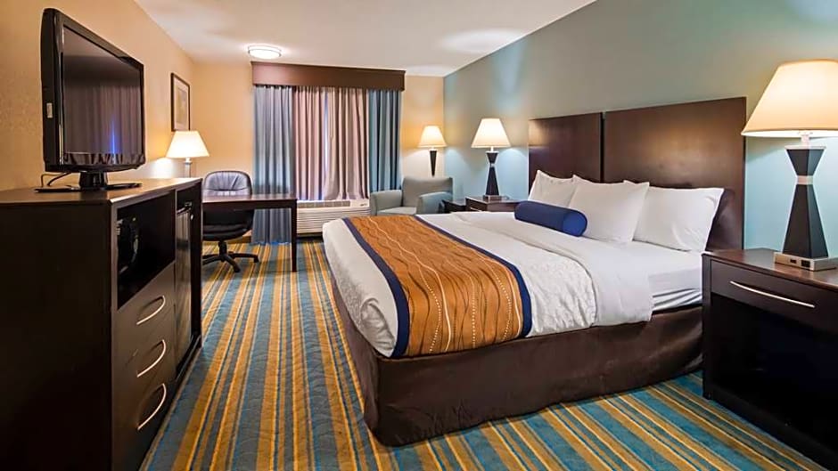 Best Western Plus Berkshire Hills Inn & Suites