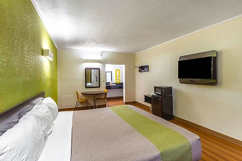 Motel 6-Huntington, WV