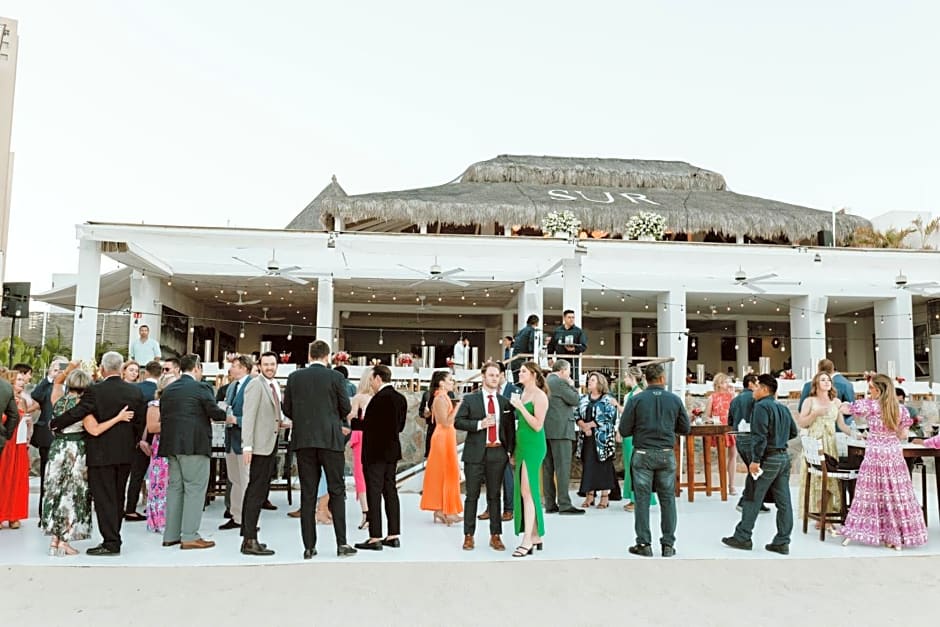Bahia Hotel And Beach Club