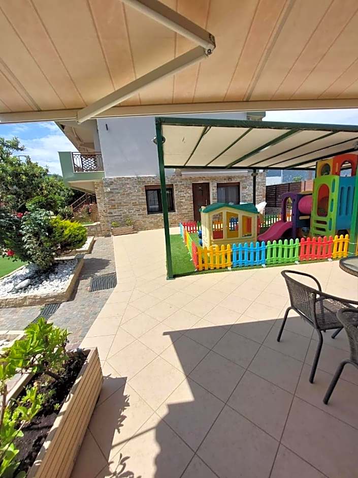 Anassa Deluxe Apartments & Studios