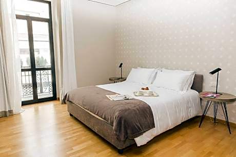 200 ROOMS & TERRACE