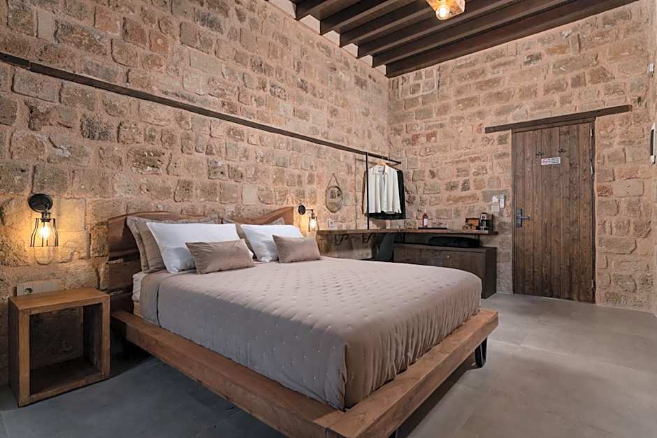 Ancient Knights Luxury Suites