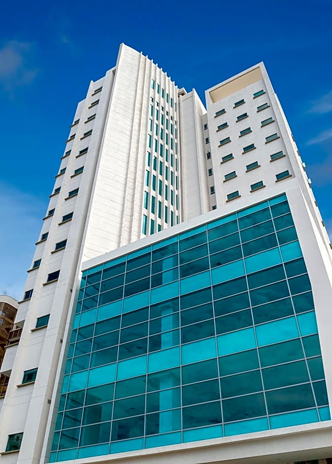 Hotel Dorado Plaza Alto Prado