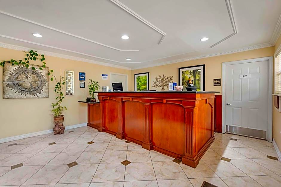 Best Western Pineywoods Inn