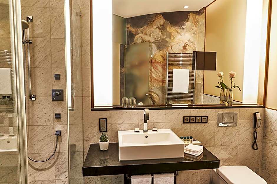 Vier Jahreszeiten Kempinski München