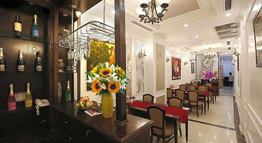 Golden Sail Hotel & Spa